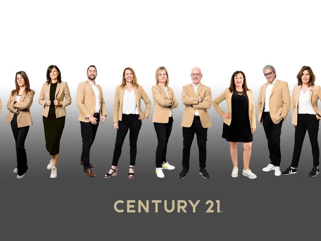 l'équipe de l'agence Atout Immobilier