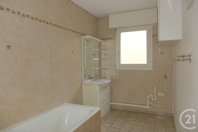 Appartement F3 à louer - 3 pièces - 73.77 m2 - METZ - 57 - LORRAINE - Century 21 Atout Immobilier