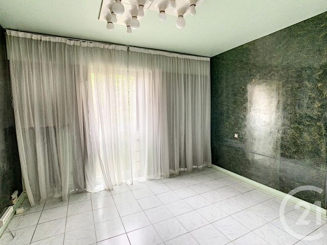 Afficher la photo en grand Appartement à vendre - 4 pièces - 100.61 m2 - METZ - 57 - LORRAINE - Century 21 Atout Immobilier