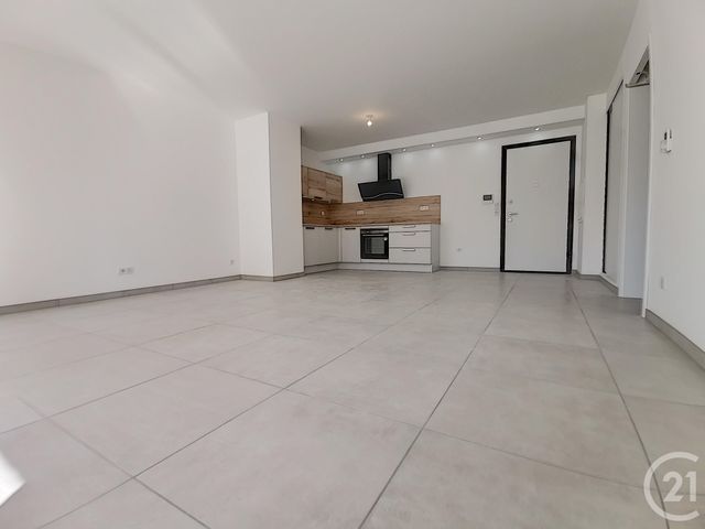 Afficher la photo en grand Appartement F3 à louer - 3 pièces - 77.75 m2 - METZ - 57 - LORRAINE - Century 21 Atout Immobilier
