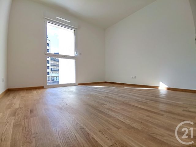 Afficher la photo en grand Appartement F3 à louer - 3 pièces - 77.75 m2 - METZ - 57 - LORRAINE - Century 21 Atout Immobilier
