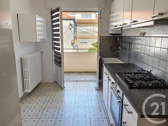 Afficher la photo en grand Appartement F4 à louer - 4 pièces - 80.0 m2 - METZ - 57 - LORRAINE - Century 21 Atout Immobilier