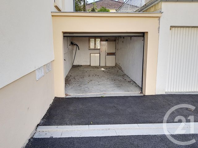 Afficher la photo en grand Appartement F4 à louer - 4 pièces - 80.0 m2 - METZ - 57 - LORRAINE - Century 21 Atout Immobilier