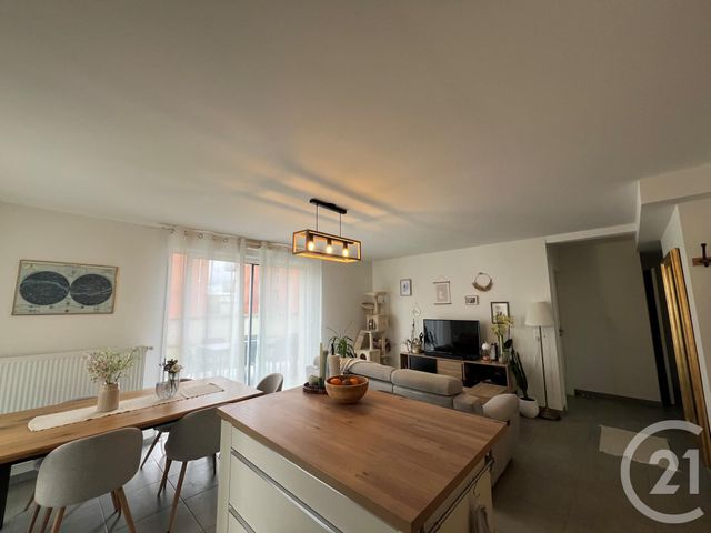 Appartement F3 à louer - 3 pièces - 74.0 m2 - METZ - 57 - LORRAINE - Century 21 Atout Immobilier