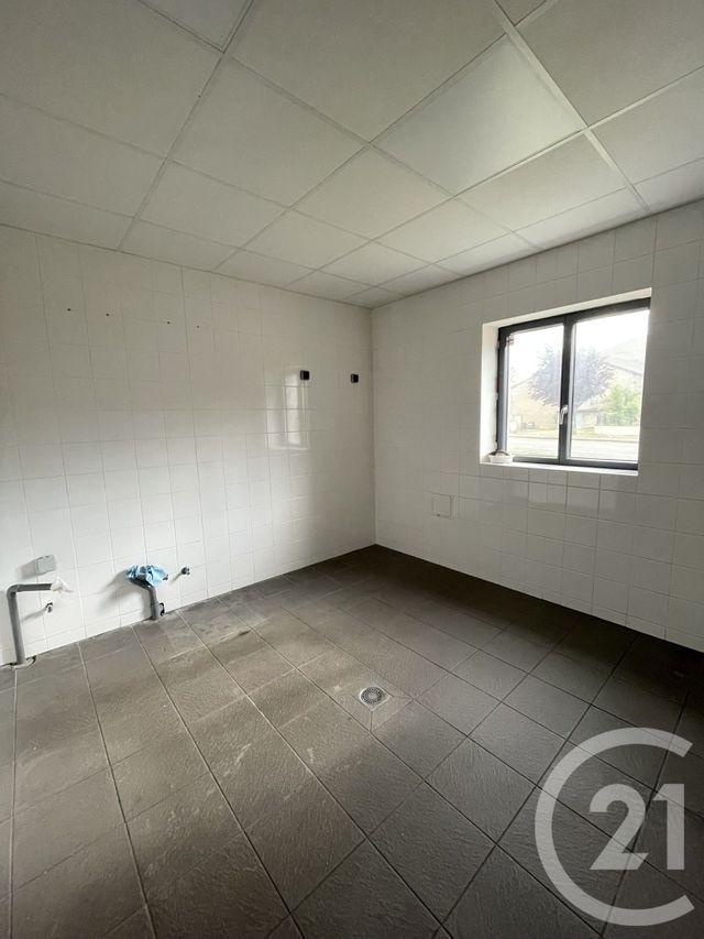 Appartement Local à louer - 2 pièces - 66.71 m2 - VERNY - 57 - LORRAINE - Century 21 Atout Immobilier