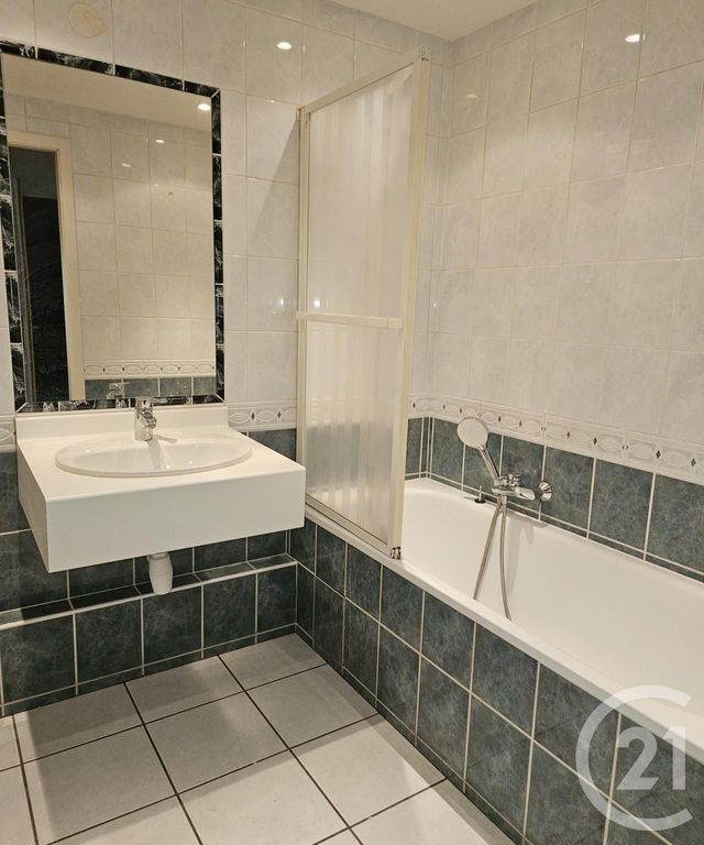 Appartement F3 à louer - 3 pièces - 67.0 m2 - MONTIGNY LES METZ - 57 - LORRAINE - Century 21 Atout Immobilier