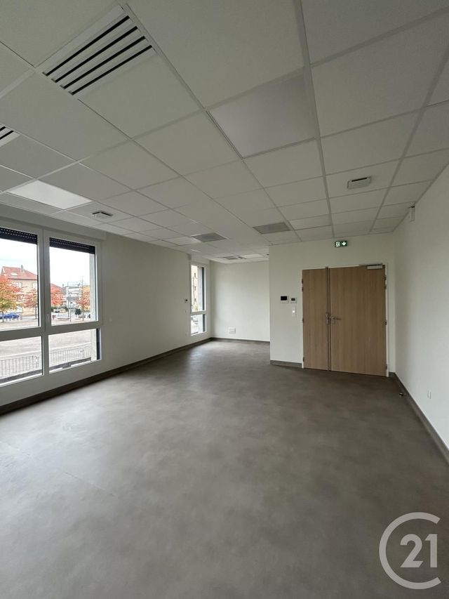 Appartement Local à louer - 1 pièce - 55.0 m2 - LE BAN ST MARTIN - 57 - LORRAINE - Century 21 Atout Immobilier