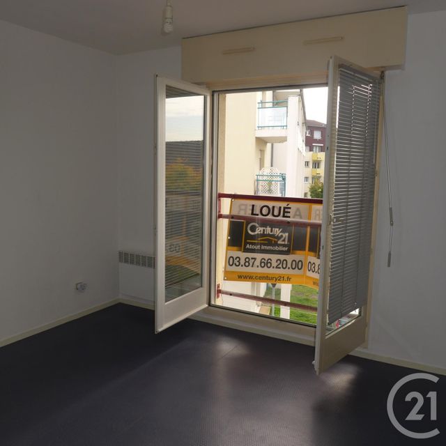 Appartement F1 à louer - 1 pièce - 18.0 m2 - METZ - 57 - LORRAINE - Century 21 Atout Immobilier
