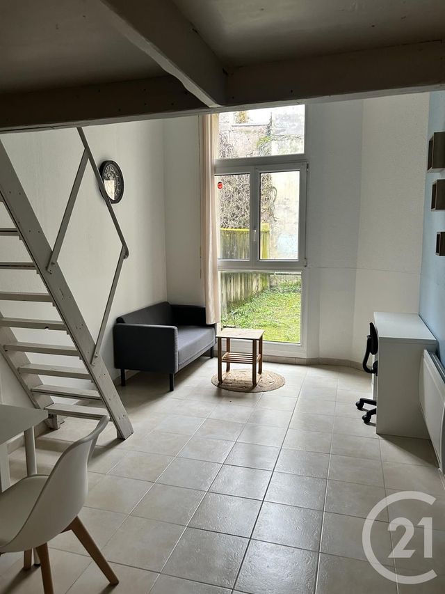 Appartement F1 à louer - 1 pièce - 18.0 m2 - METZ - 57 - LORRAINE - Century 21 Atout Immobilier