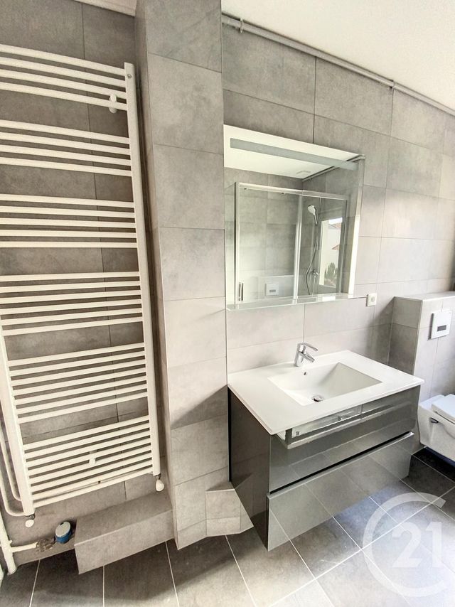 Appartement à louer - 2 pièces - 50.0 m2 - MONTIGNY LES METZ - 57 - LORRAINE - Century 21 Atout Immobilier