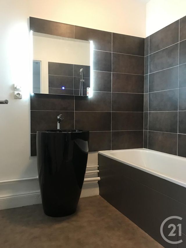 Appartement à louer - 2 pièces - 65.15 m2 - METZ - 57 - LORRAINE - Century 21 Atout Immobilier