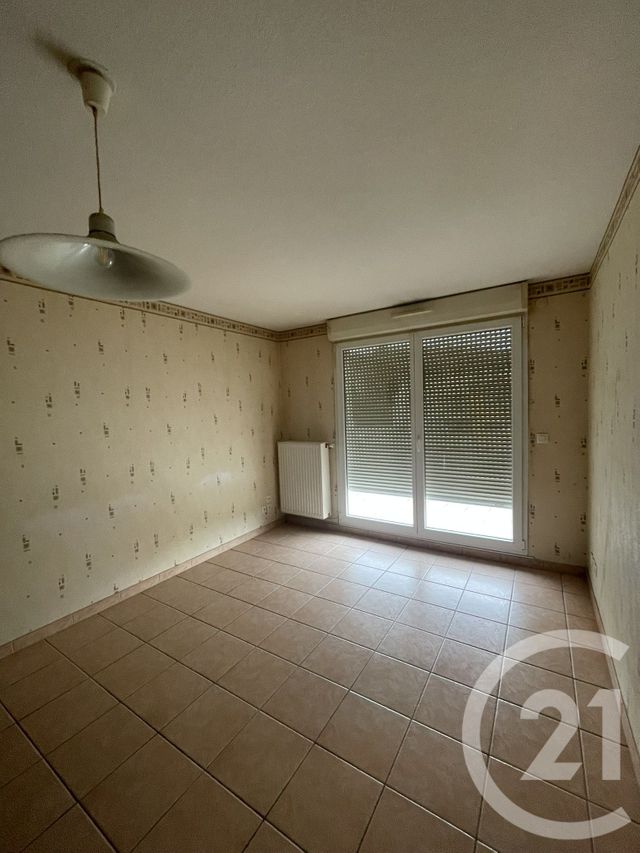 Appartement F2 à louer - 2 pièces - 35.87 m2 - AUDUN LE TICHE - 57 - LORRAINE - Century 21 Atout Immobilier