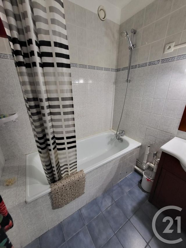 Appartement F3 à louer - 3 pièces - 65.88 m2 - METZ - 57 - LORRAINE - Century 21 Atout Immobilier