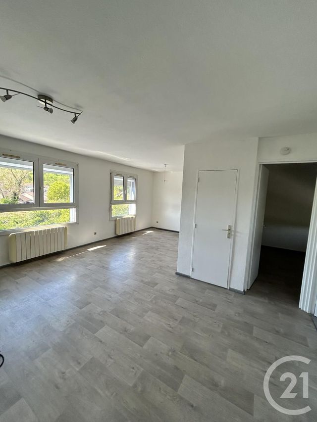 Appartement à louer - 2 pièces - 48.8 m2 - MAIZIERES LES METZ - 57 - LORRAINE - Century 21 Atout Immobilier