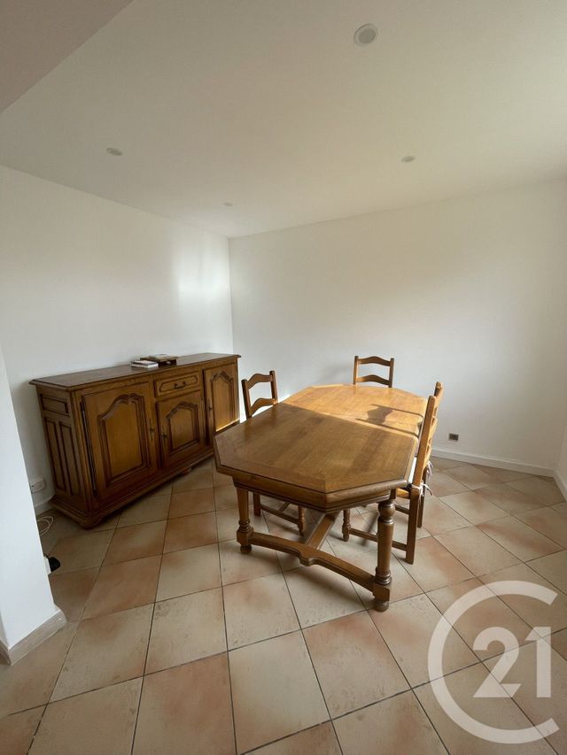 Appartement F3 à louer - 3 pièces - 70.76 m2 - NEUFCHEF - 57 - LORRAINE - Century 21 Atout Immobilier
