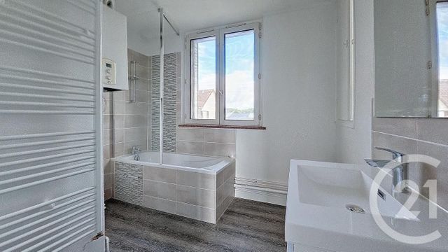 Appartement F3 à louer - 3 pièces - 51.68 m2 - TERVILLE - 57 - LORRAINE - Century 21 Atout Immobilier
