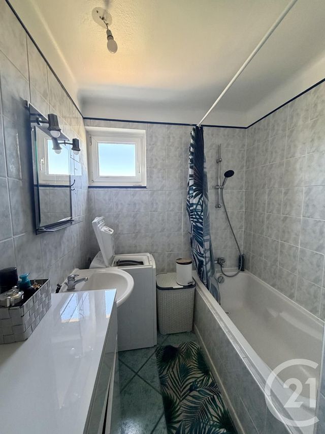 Appartement F3 à louer - 3 pièces - 63.65 m2 - MONTIGNY LES METZ - 57 - LORRAINE - Century 21 Atout Immobilier