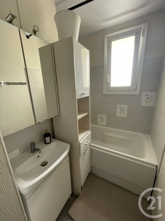Appartement F5 à louer - 5 pièces - 76.26 m2 - METZ - 57 - LORRAINE - Century 21 Atout Immobilier