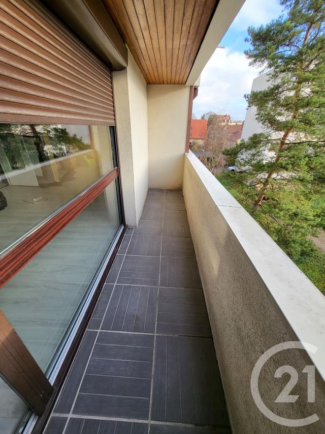 Appartement F3 à louer - 3 pièces - 75.6 m2 - LE BAN ST MARTIN - 57 - LORRAINE - Century 21 Atout Immobilier