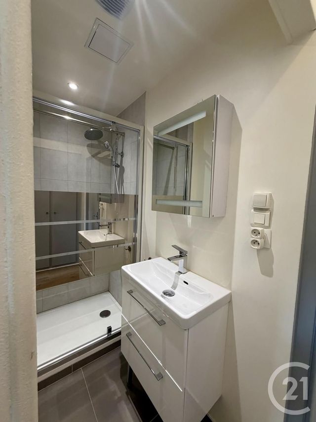 Appartement F2 à louer - 2 pièces - 42.0 m2 - MONTIGNY LES METZ - 57 - LORRAINE - Century 21 Atout Immobilier
