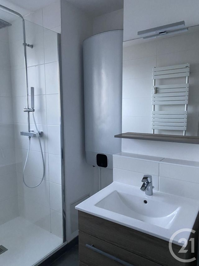 Appartement F3 à louer - 3 pièces - 72.93 m2 - METZ - 57 - LORRAINE - Century 21 Atout Immobilier