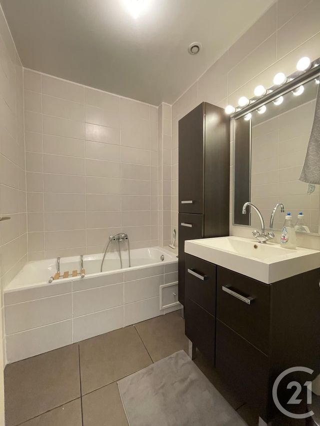 Appartement F4 à vendre - 5 pièces - 82.73 m2 - METZ - 57 - LORRAINE - Century 21 Atout Immobilier