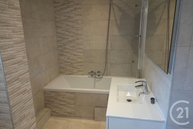 Appartement F4 à louer - 4 pièces - 88.04 m2 - MONTIGNY LES METZ - 57 - LORRAINE - Century 21 Atout Immobilier